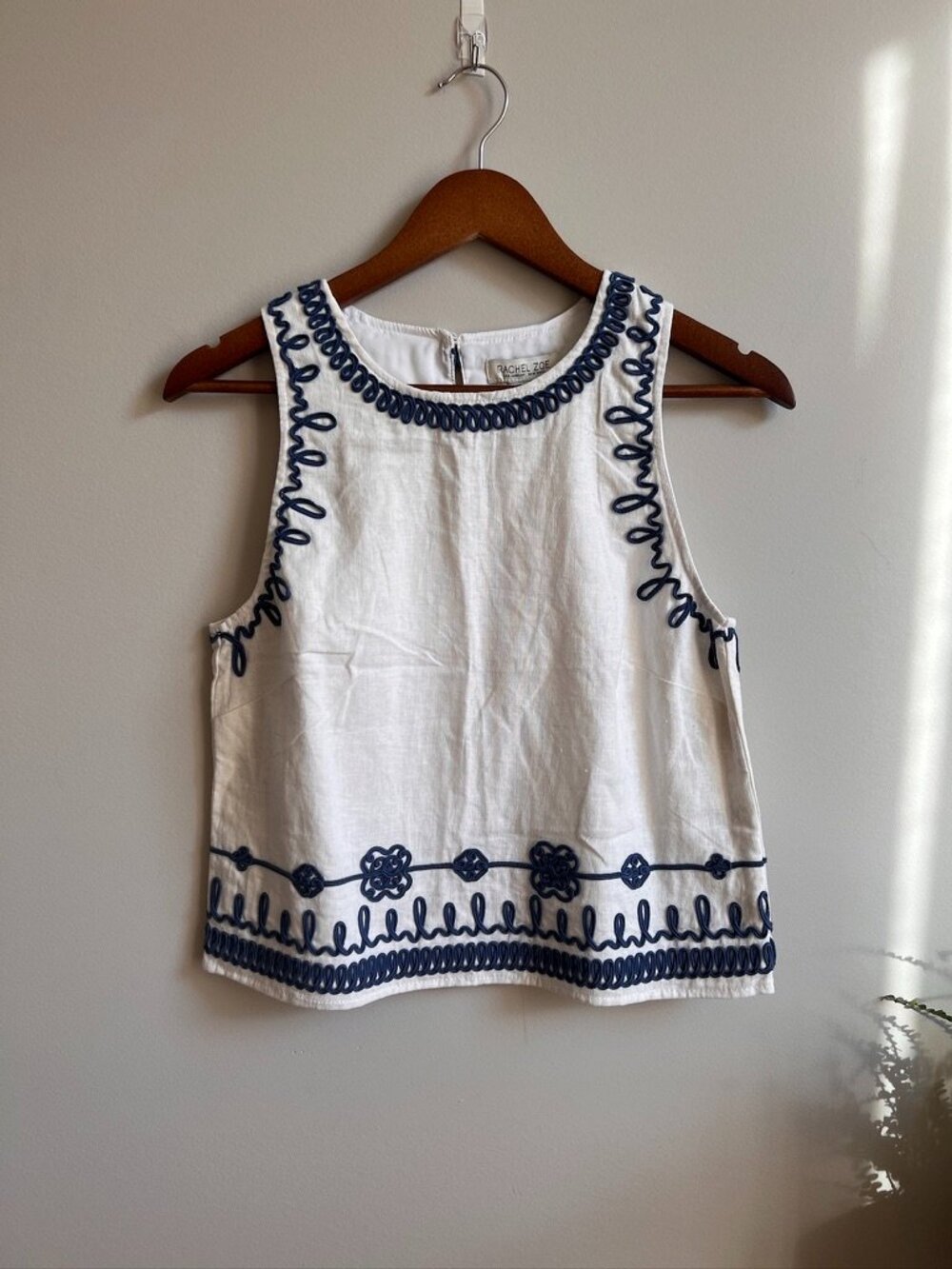 Rachel Zoe White Linen Blend Embroidered Sleeveless Top XS | Coastal Resort